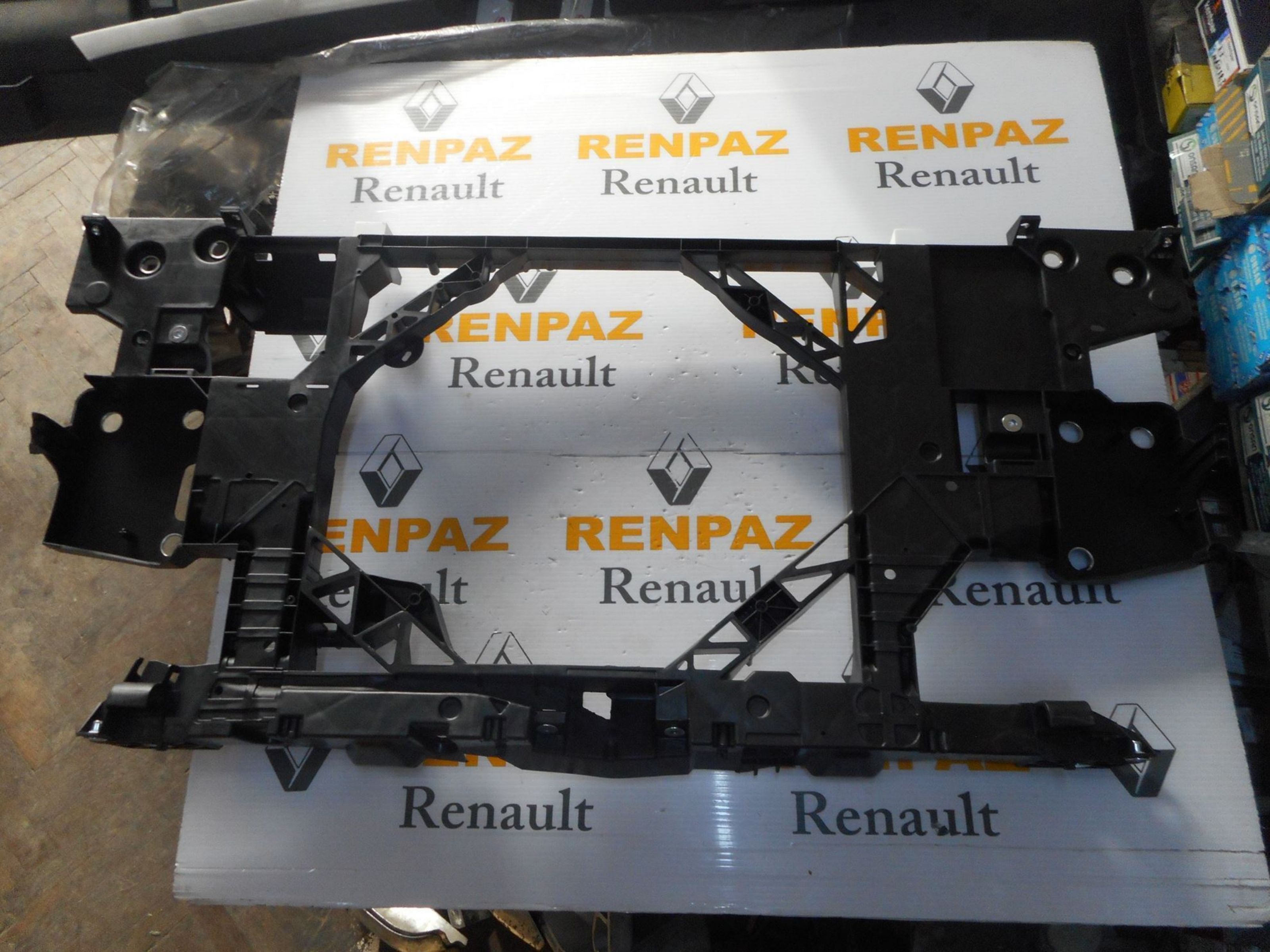 Renpaz Renault Yedek Parca RENAULT FLUENCE ÖN PANEL FAN DAVLUMBAZI