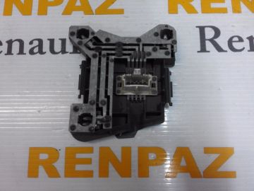 RENAULT 19 SEDAN SOL STOP DUYU 7702127397 - 7701036021