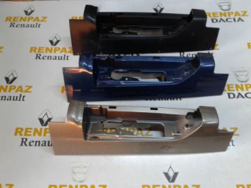 RENAULT TRAFİC 3 STOP LAMBA YUVASI