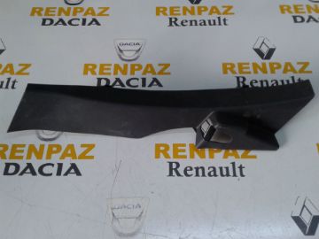 RENAULT CLİO 4 SOL ARKA DİREK KAPLAMASI 849512982R - 849515649R