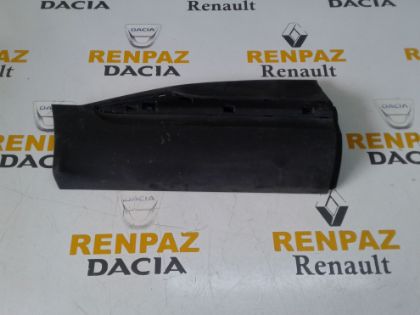  RENAULT KADJAR SAĞ ARKA KAPI KAPLAMASI 828761958R