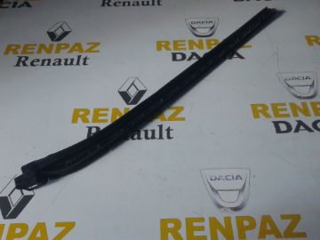 RENAULT CLİO SYMBOL/THALİA SAĞ ÖN CAM ÇITASI 8200690873