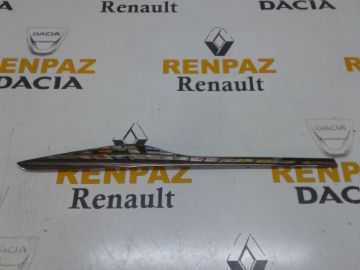 RENAULT CLİO 4 SAĞ ARKA KAPI ÇITASI KROM 828201839R - 224265518R