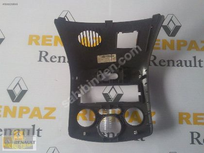 RENAULT CLİO 3 TORPİDO RADYO KALORİFER ÇERÇEVESİ 8200407764 - 8200475702 - 8200407765 - 8200469049