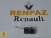 RENAULT CLİO 2 ARKA TAMPON ÇEKİ KAPAĞI BEYAZ 8200446003