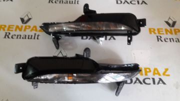 RENAULT MEGANE 4 ÖN TAMPON SİNYALİ 261306376R - 261354958R