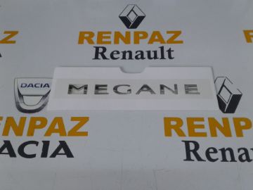 RENAULT MEGANE 3 ARKA BAGAJ YAZISI 908897337R - 908890003R