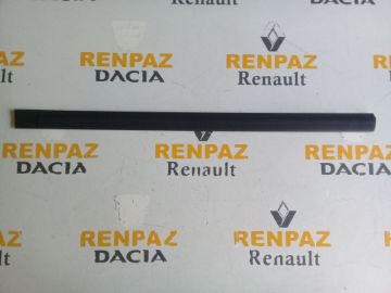 RENAULT 12 TOROS SAĞ ÖN KAPI BANDI 7702188522