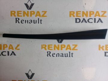 FLUENCE/MEGANE 3 TORPİDO ÇITASI PİANO BLACK 684120017R - 684129333R