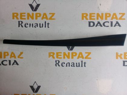 FLUENCE/MEGANE 3 TORPİDO ÇITASI PİANO BLACK 684120017R - 684129333R